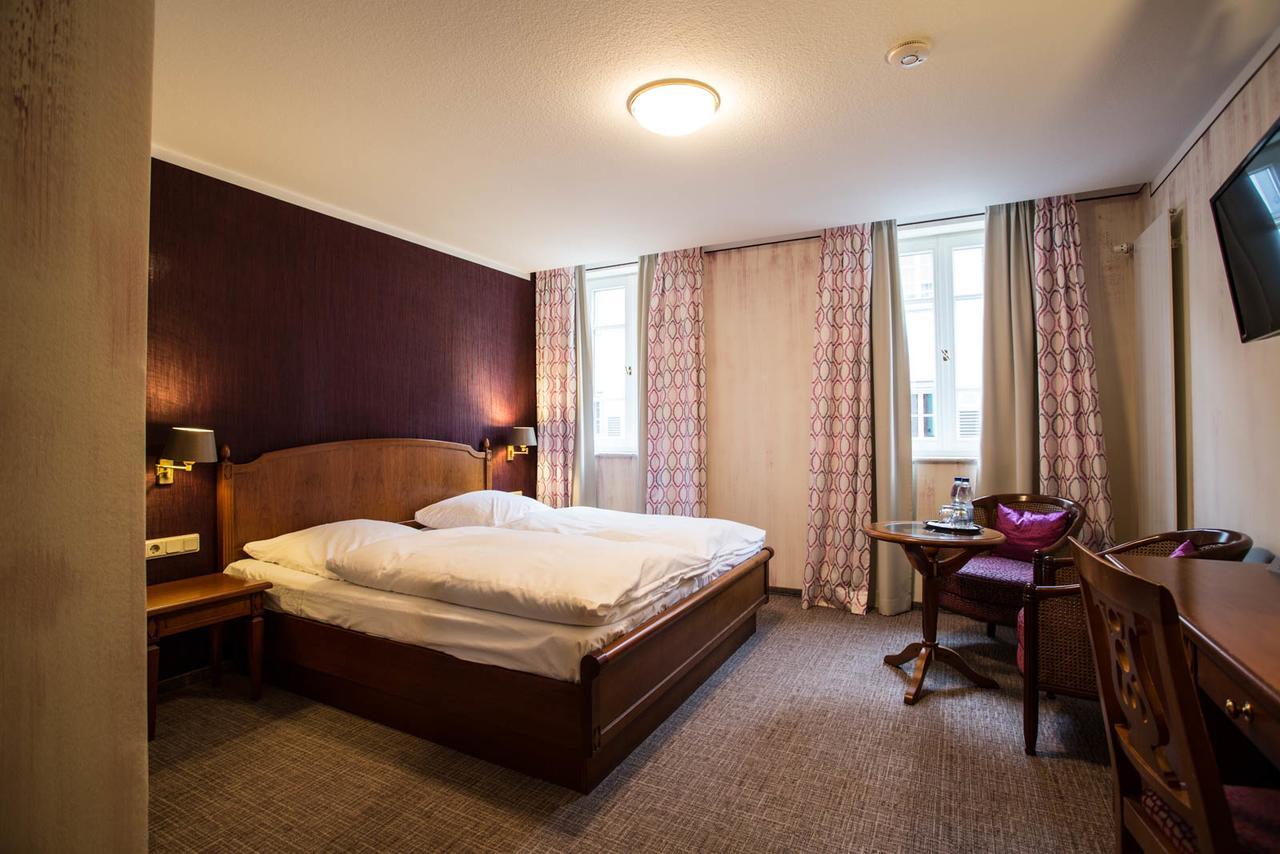 Hotel Karpfen Ебербах Екстериор снимка