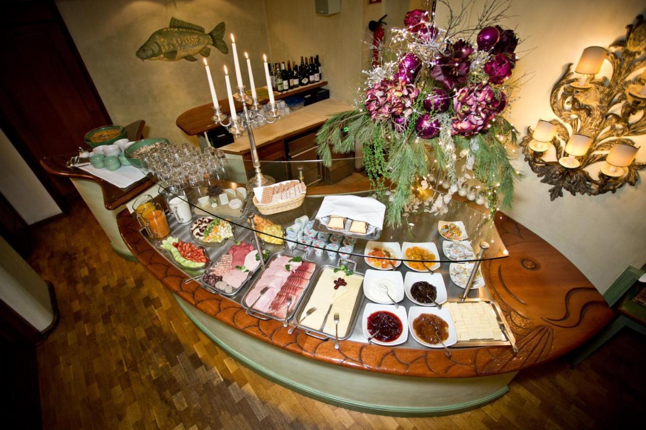 Hotel Karpfen Ебербах Екстериор снимка