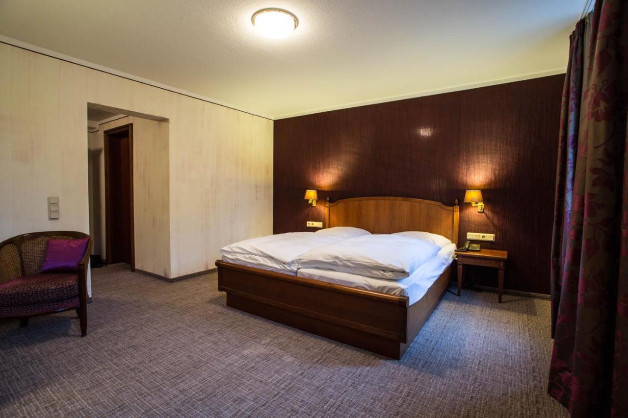 Hotel Karpfen Ебербах Екстериор снимка